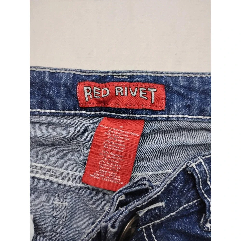 Red Rivet red rivet